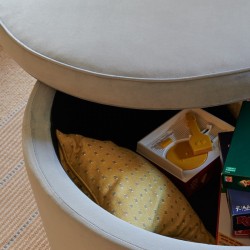 The lid is completely removable which offers a vast amount of storage space The lid is completely removable which offers a vast amount of storage space