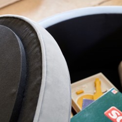 The lid is completely removable which offers a vast amount of storage space