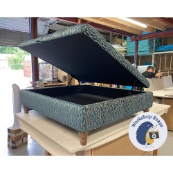 Savernake Deep Buttoned Lid Medium Depth Storage Footstool 122 x 122cm (48 x 48") COM Clarke & Clarke Beauvoir Lagoon - Single Piped Trim - 5ins Turned Oak Leg 8682 Savernake Deep Buttoned Lid Medium Depth Storage Footstool 122 x 122cm (48 x 48") COM Clarke & Clarke Beauvoir Lagoon - Single Piped Trim - 5ins Turned Oak Leg 8682