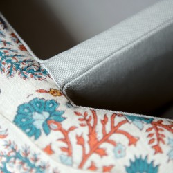 Pembrey Octagonal Storage Ottoman 121cm (48") in Ian Sanderson Mallow Border Cortez - Top Edge Backtacked - 12.7cm (5") Turned Leg Oak - No Trim