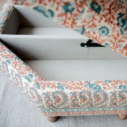 Delamere Octagonal Storage Ottoman 121cm (48") with Chess Board Inlay in Ian Sanderson Mallow Border Cortez - Top Edge Backtacked - 12.7cm (5") Turned Leg Oak - No Trim